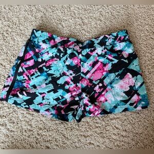 Fabletics Pink & Blue pattern Athletic Shorts Vibrant Design, XS zipper pockets